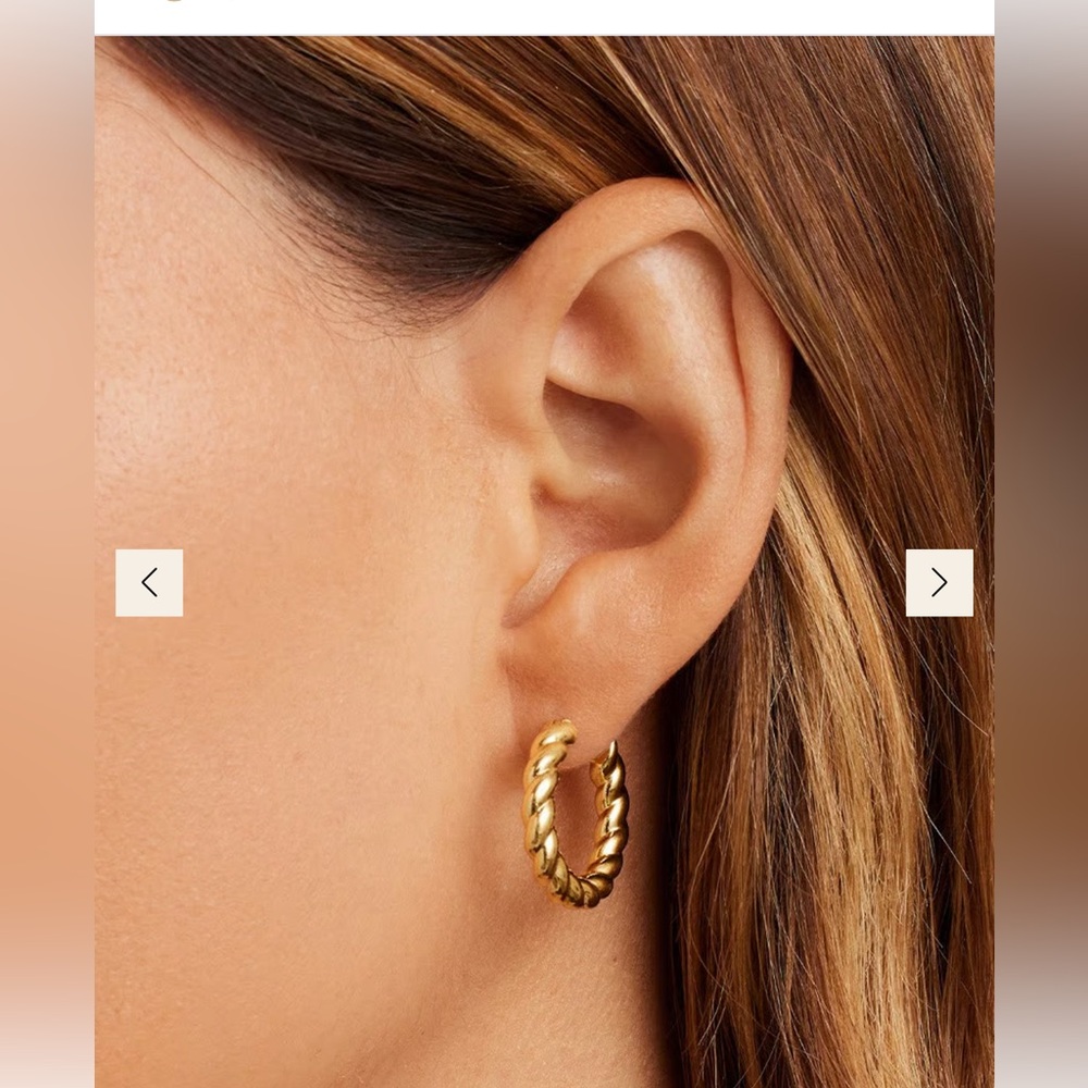 Gorjana Crew Hoops Gold